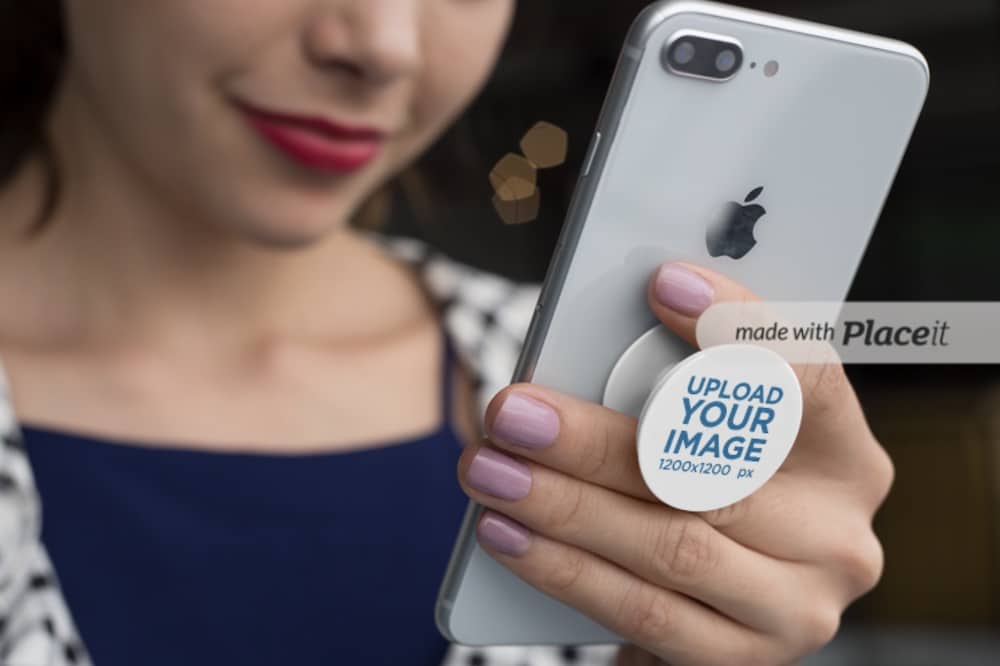 popsocket mockup of a woman smiling at her phone